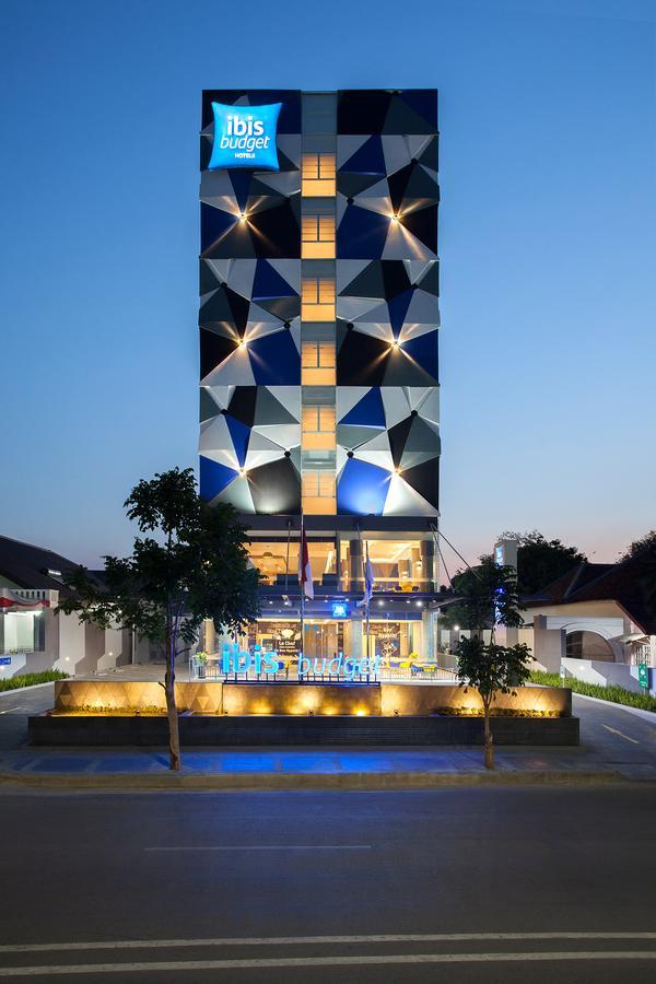 Ibis Budget Cirebon Eksteriør bilde