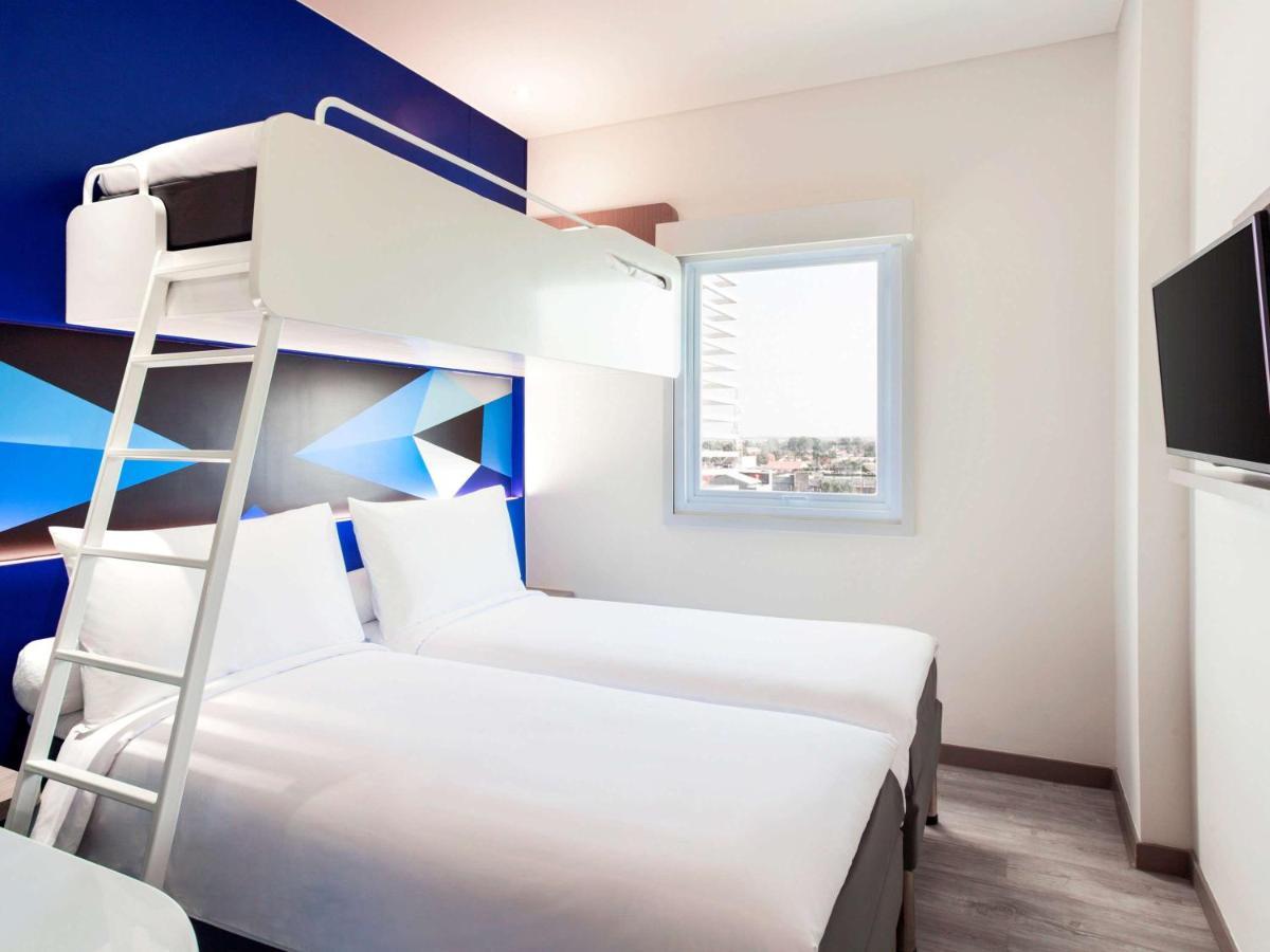Ibis Budget Cirebon Eksteriør bilde